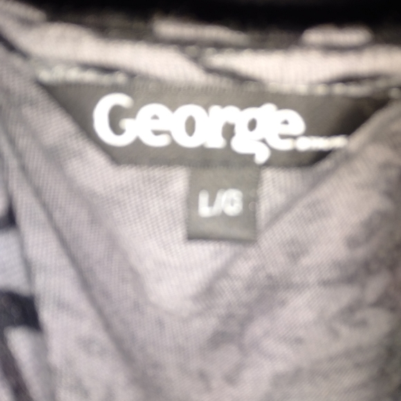 Dressy top - Picture 3 of 3